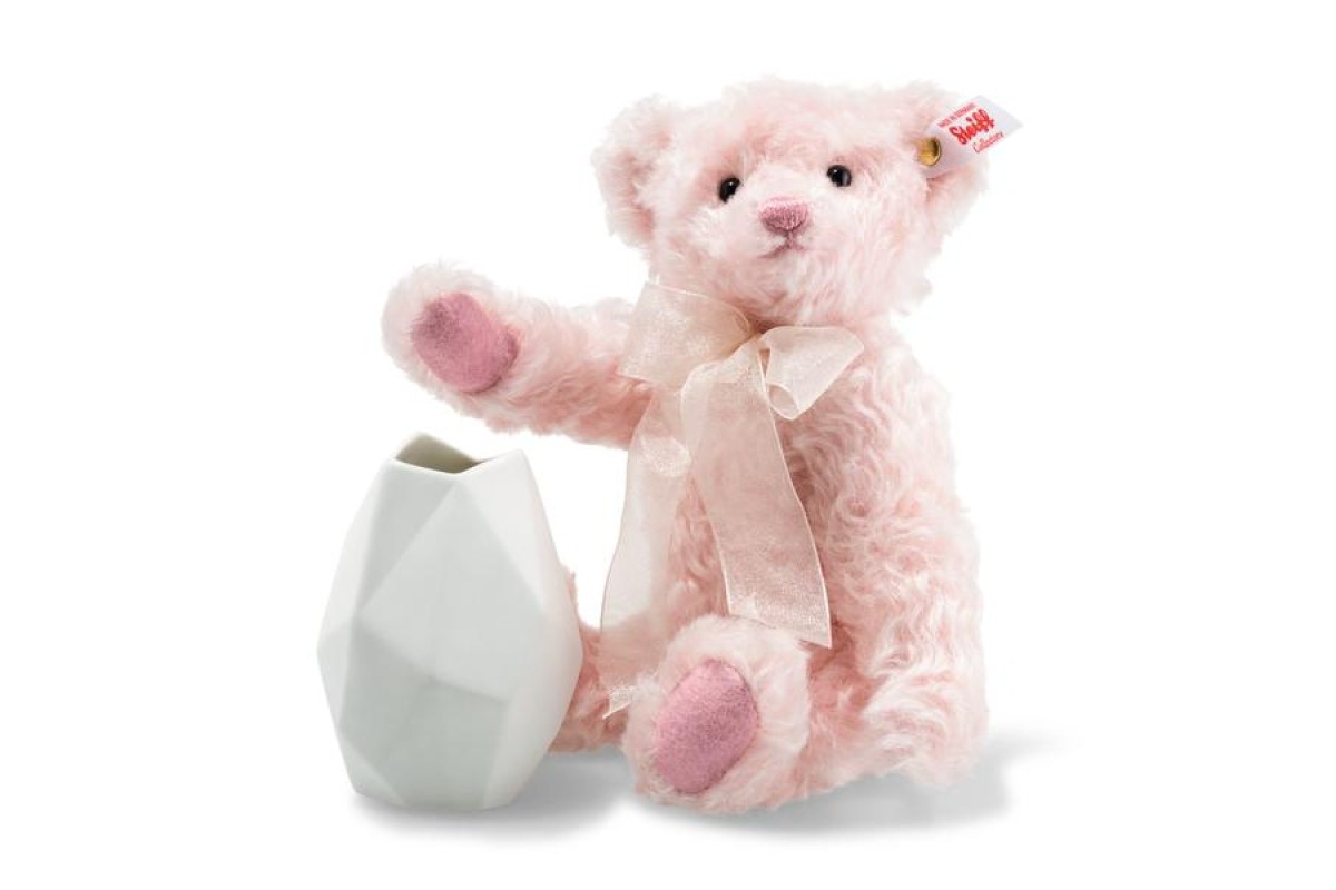 Meet the Rose Teddy Bear: a famous porcelain bear with elegance